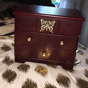 Wood jewelry box